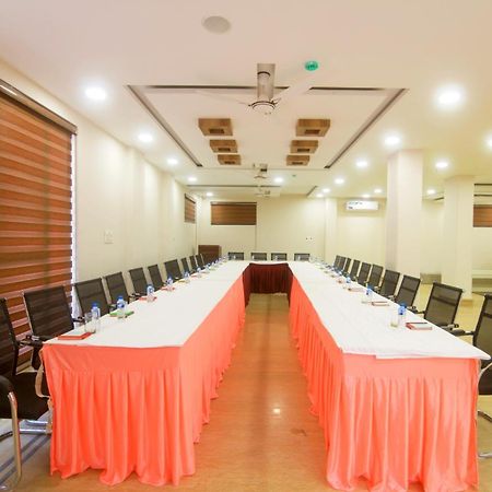 Shivaay Morex- A Vegetarian Hotel Dharamshala Ngoại thất bức ảnh