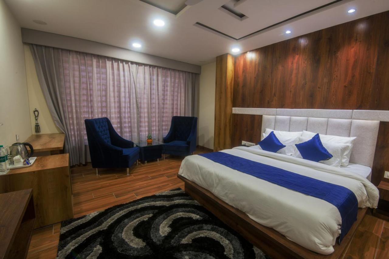 Shivaay Morex- A Vegetarian Hotel Dharamshala Ngoại thất bức ảnh