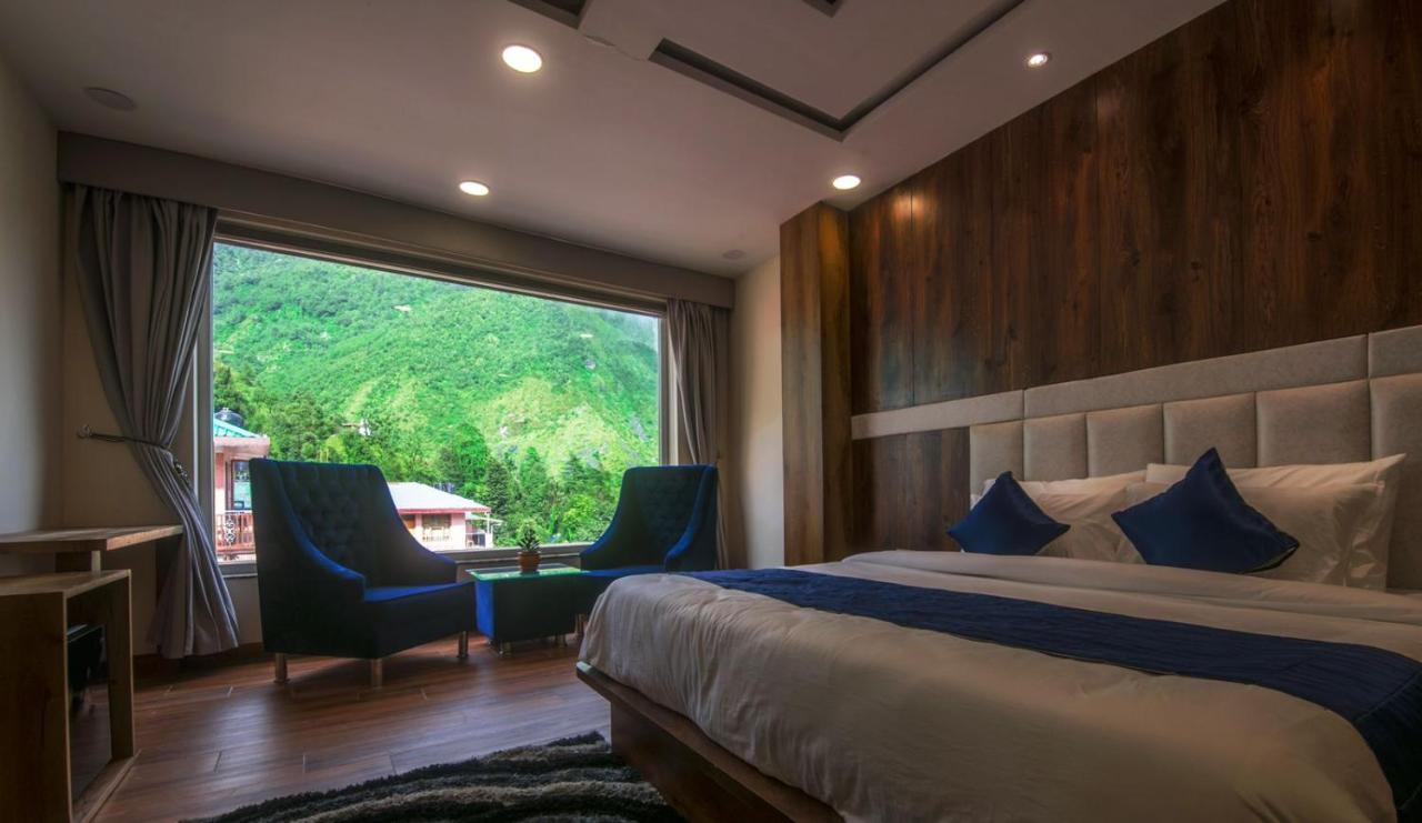 Shivaay Morex- A Vegetarian Hotel Dharamshala Ngoại thất bức ảnh
