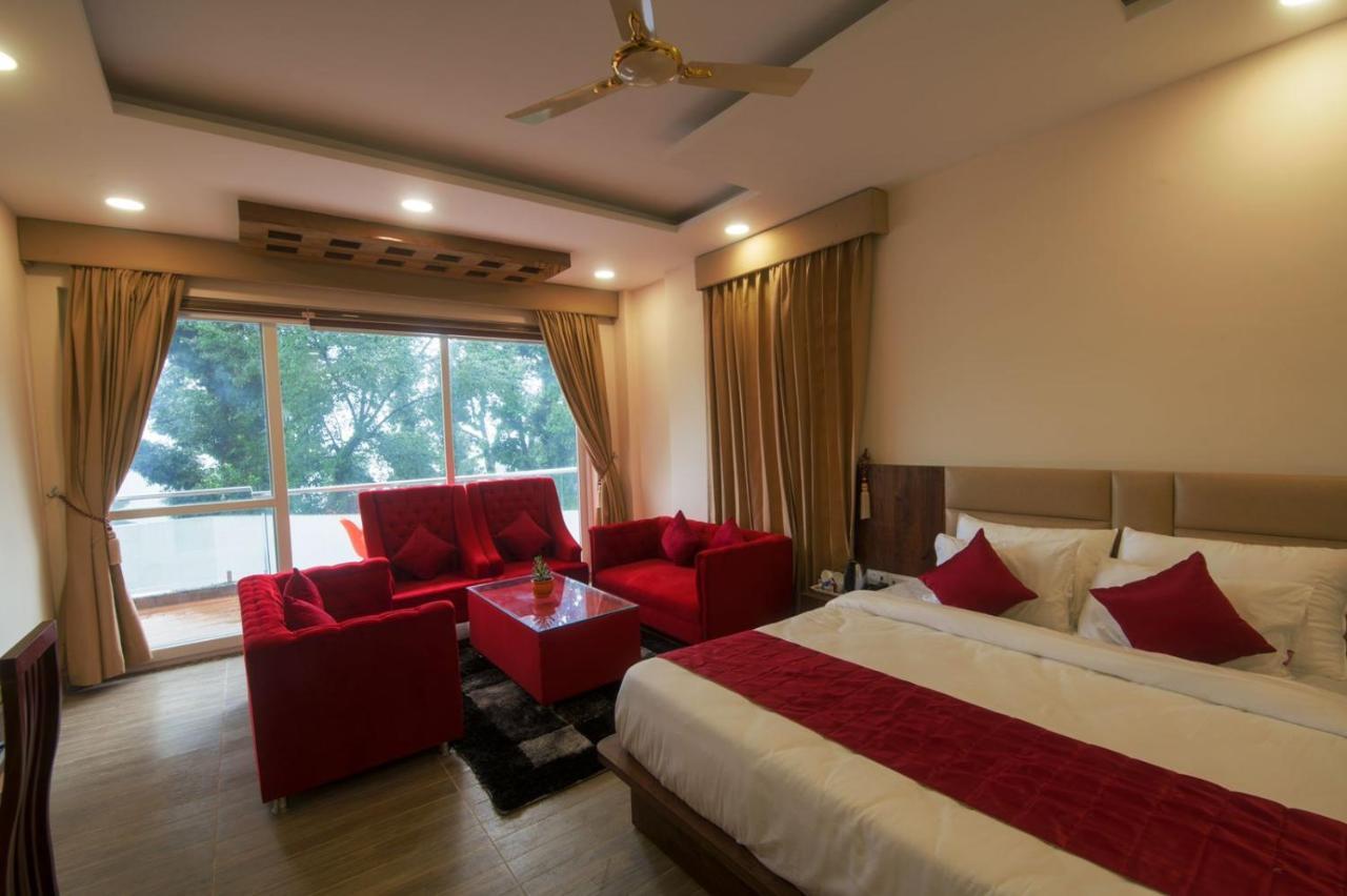 Shivaay Morex- A Vegetarian Hotel Dharamshala Ngoại thất bức ảnh