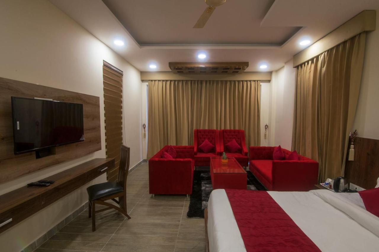 Shivaay Morex- A Vegetarian Hotel Dharamshala Ngoại thất bức ảnh