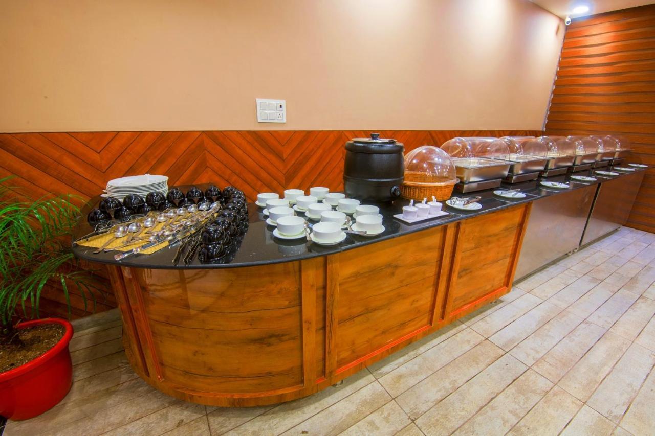 Shivaay Morex- A Vegetarian Hotel Dharamshala Ngoại thất bức ảnh