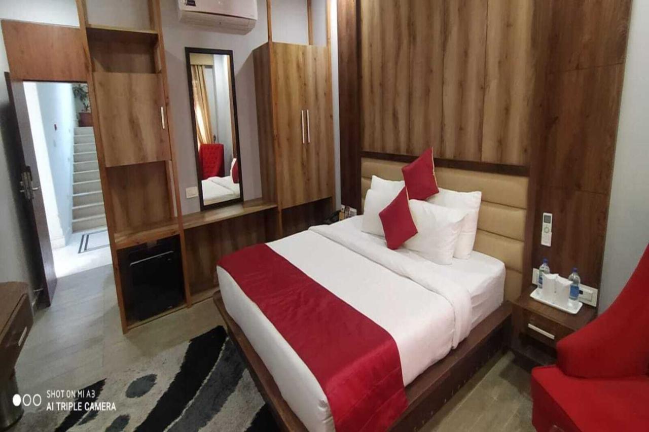 Shivaay Morex- A Vegetarian Hotel Dharamshala Ngoại thất bức ảnh